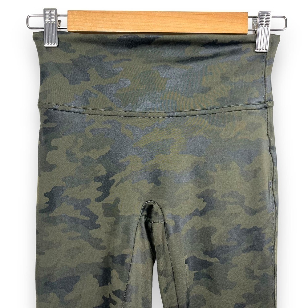 Spanx Leggings Womens Small Camo Faux Leather Green Black High Rise - Picture 3 of 12